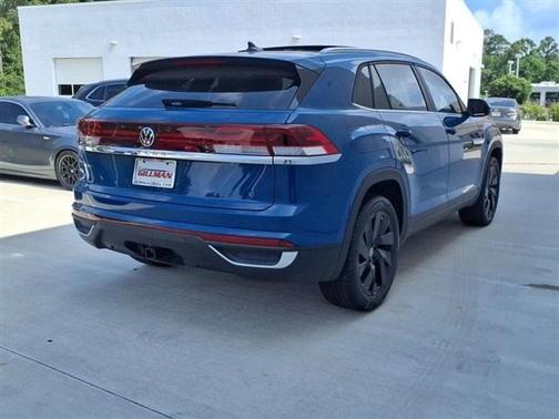 2025 Volkswagen Atlas Cross Sport 2.0T SE w/Technology