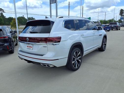 Opal White Pearl 2026 Volkswagen Atlas 2.0T SEL Premium R-Line