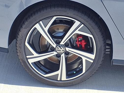 2025 Volkswagen Golf GTI 2.0T SE