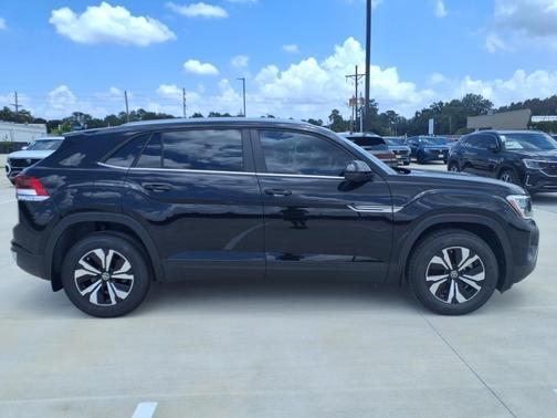 2025 Volkswagen Atlas Cross Sport 2.0T SE