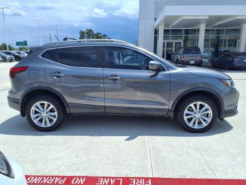 2017 Nissan Rogue Sport SV