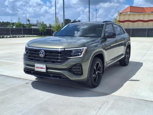 2025 Volkswagen Atlas Cross Sport 2.0T SEL R-Line Black