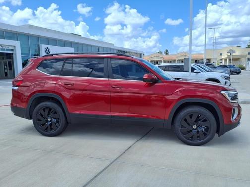 2025 Volkswagen Atlas 2.0T SE w/Technology