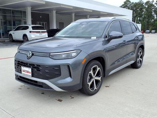 Platinum Gray Metallic 2026 Volkswagen Tiguan 2.0T SE