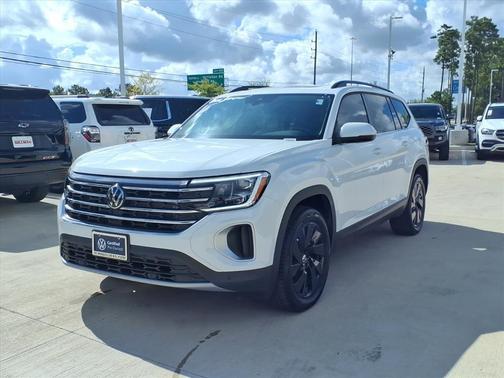 2025 Volkswagen Atlas 2.0T SE w/Technology