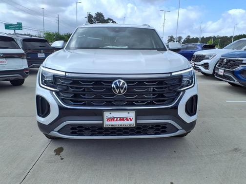 Opal White Pearl 2026 Volkswagen Atlas Cross Sport 2.0T SE