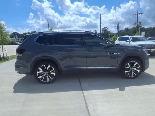 2025 Volkswagen Atlas 2.0T SEL Premium R-Line