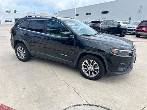 Diamond Black 2019 Jeep Cherokee Latitude Plus