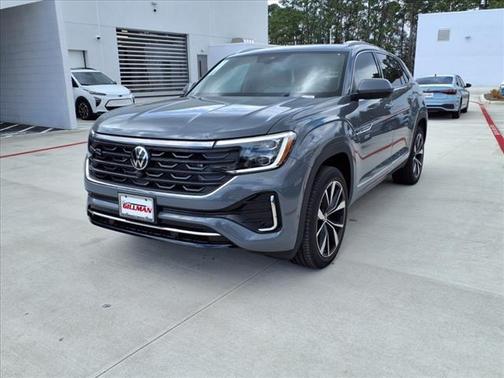 2025 Volkswagen Atlas Cross Sport 2.0T SEL Premium R-Line