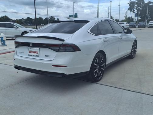 2023 Honda Accord Hybrid Touring