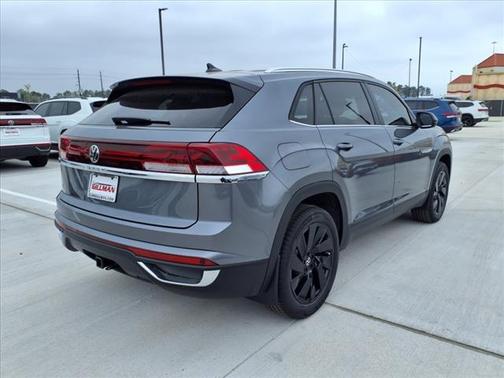 2025 Volkswagen Atlas Cross Sport 2.0T SE w/Technology