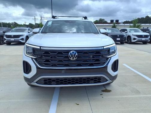 Opal White Pearl 2026 Volkswagen Atlas Cross Sport 2.0T SE W/TECHNOLOGY