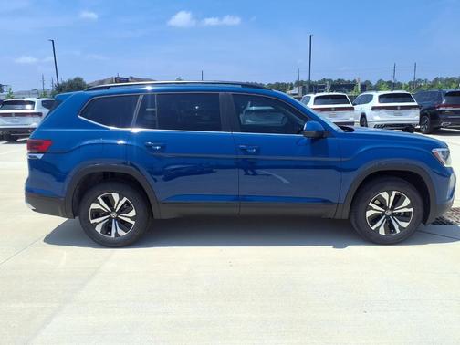 Lake Blue 2026 Volkswagen Atlas 2.0T SE