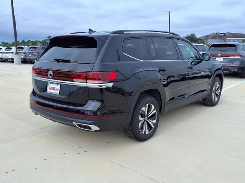 Deep Black Pearl 2026 Volkswagen Atlas 2.0T SE