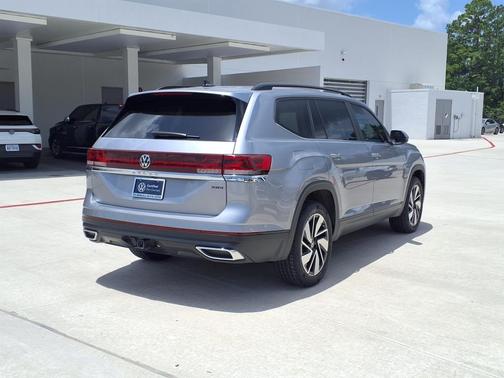 2024 Volkswagen Atlas 2.0T SE