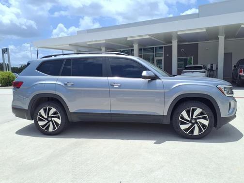 2024 Volkswagen Atlas 2.0T SE