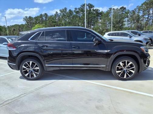 2025 Volkswagen Atlas Cross Sport 2.0T SEL Premium R-Line