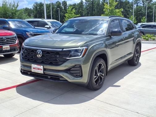 2025 Volkswagen Atlas Cross Sport 2.0T SEL R-Line Black