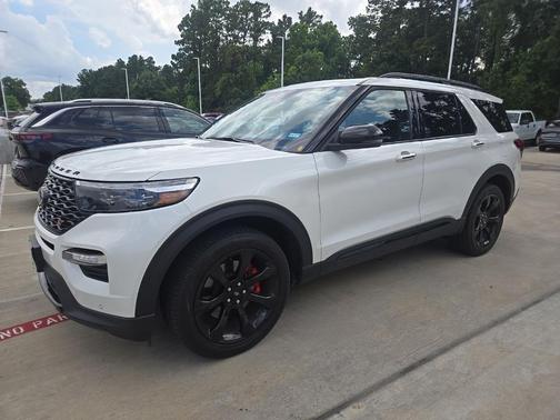 Star White 2024 Ford Explorer ST