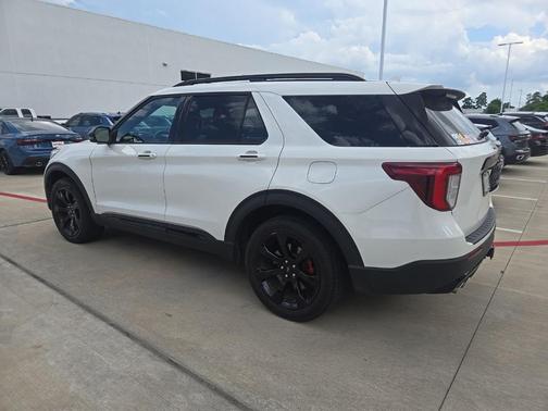 Star White 2024 Ford Explorer ST