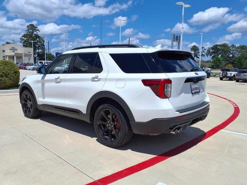 Star White 2024 Ford Explorer ST