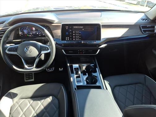 2025 Volkswagen Atlas 2.0T SEL Premium R-Line