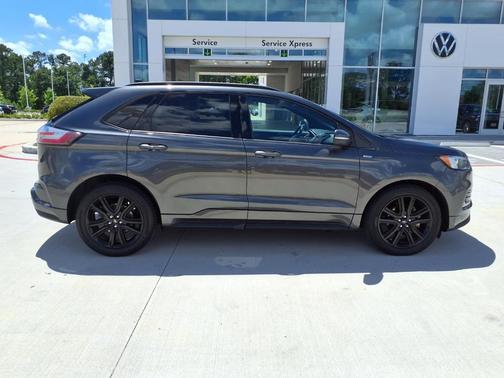 Magnetic Metallic 2020 Ford Edge ST Line