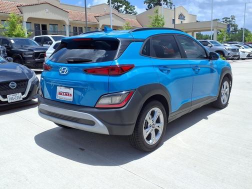 2022 Hyundai KONA SEL