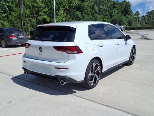 2025 Volkswagen Golf GTI 2.0T SE