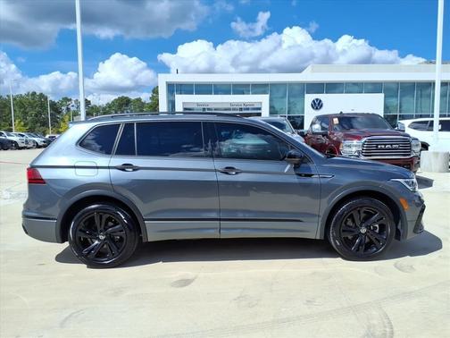 2023 Volkswagen Tiguan 2.0T SE R-Line Black