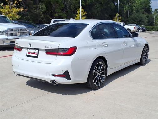 2019 BMW 330 i xDrive