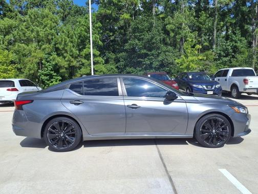 2021 Nissan Altima 2.5 SR