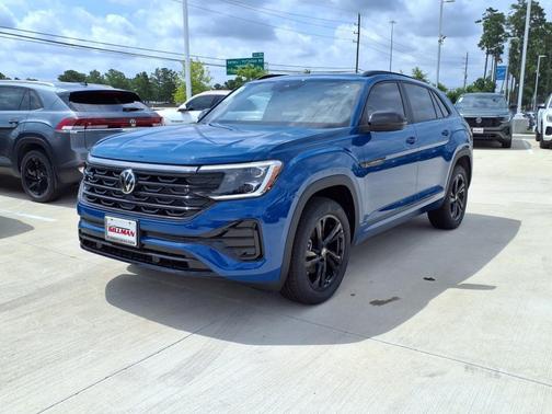 2025 Volkswagen Atlas Cross Sport 2.0T SEL R-Line Black