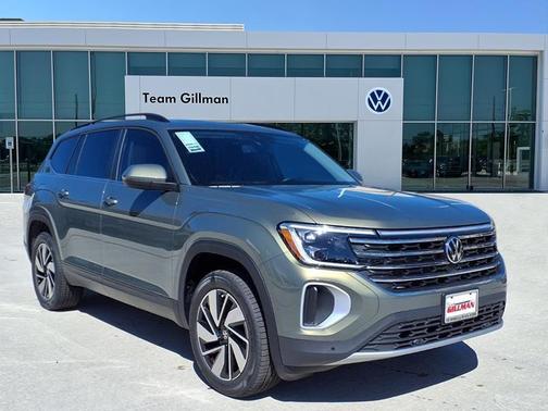 Avocado Green Pearl 2026 Volkswagen Atlas 2.0T SE W/TECHNOLOGY