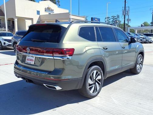 Avocado Green Pearl 2026 Volkswagen Atlas 2.0T SE W/TECHNOLOGY