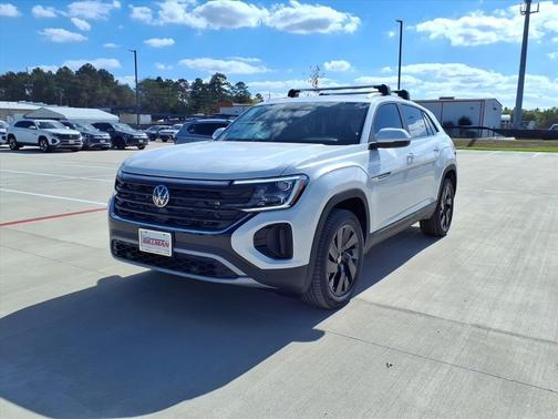 Opal White Pearl 2026 Volkswagen Atlas Cross Sport 2.0T SE W/TECHNOLOGY