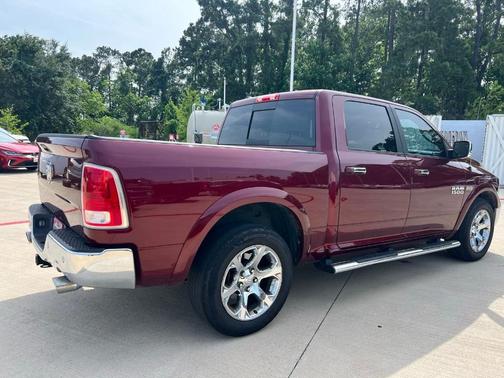 Flame Red Clearcoat 2018 RAM 1500 Laramie