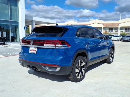 2025 Volkswagen Atlas Cross Sport 2.0T SE w/Technology