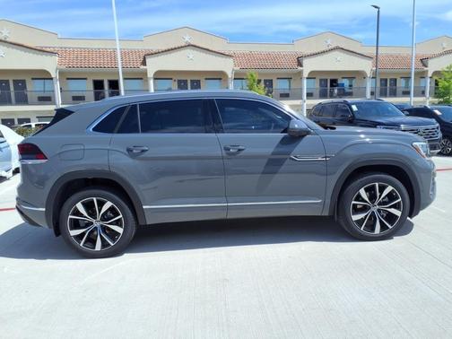 2025 Volkswagen Atlas Cross Sport 2.0T SEL Premium R-Line