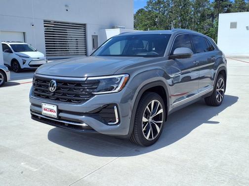 2025 Volkswagen Atlas Cross Sport 2.0T SEL Premium R-Line