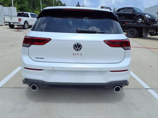 Opal White Pearl 2026 Volkswagen Golf GTI 2.0T SE
