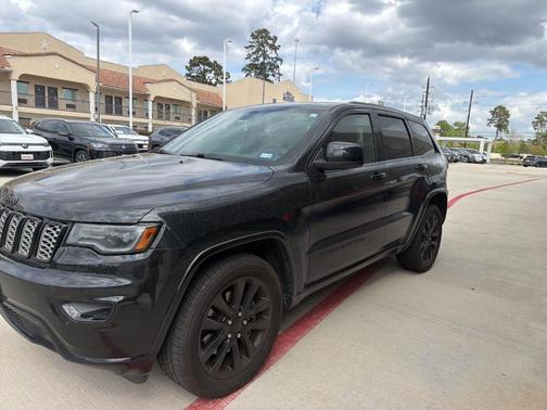 Diamond Black 2021 Jeep Grand Cherokee Laredo X