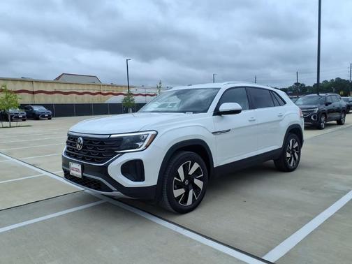 Opal White Pearl 2026 Volkswagen Atlas Cross Sport 2.0T SE W/TECHNOLOGY