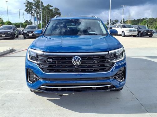2025 Volkswagen Atlas 2.0T SEL Premium R-Line