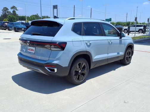 Gray 2026 Volkswagen Taos 1.5T SE