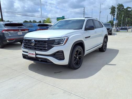 2025 Volkswagen Atlas Cross Sport 2.0T SEL R-Line Black