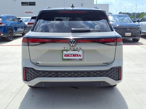 2025 Volkswagen Tiguan 2.0T SE R-Line Black