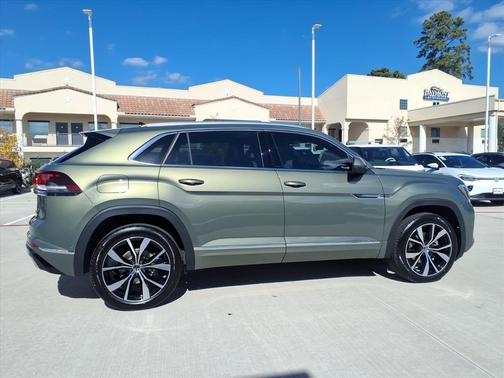 2026 Volkswagen Atlas Cross Sport 2.0T SEL Premium R-Line