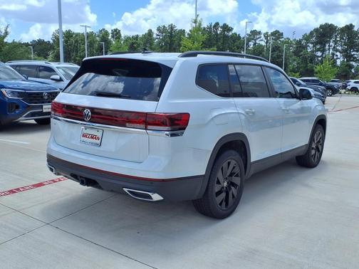 2025 Volkswagen Atlas 2.0T SE w/Technology