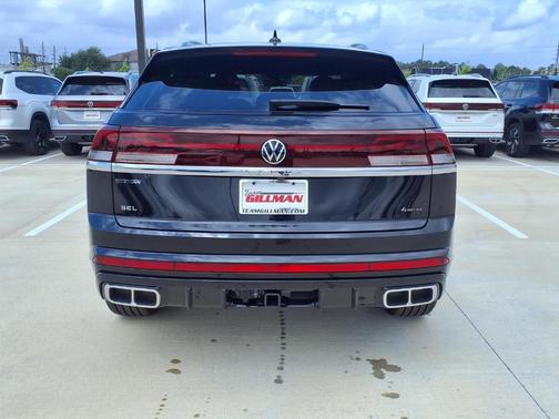 Deep Black Pearl 2026 Volkswagen Atlas Cross Sport 2.0T SEL Premium R-Line